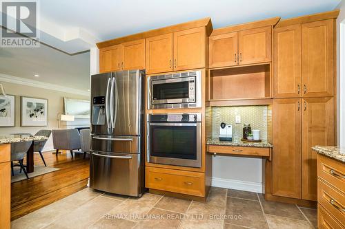 14 Hampshire Hts, Toronto, ON - Indoor Photo Showing Kitchen With Stainless Steel Kitchen