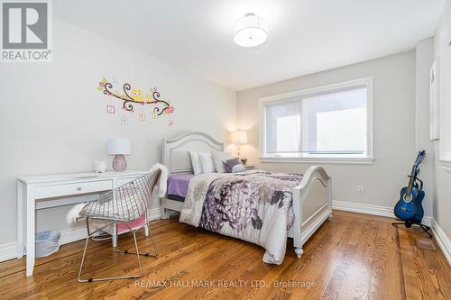 14 Hampshire Hts, Toronto, ON - Indoor Photo Showing Bedroom