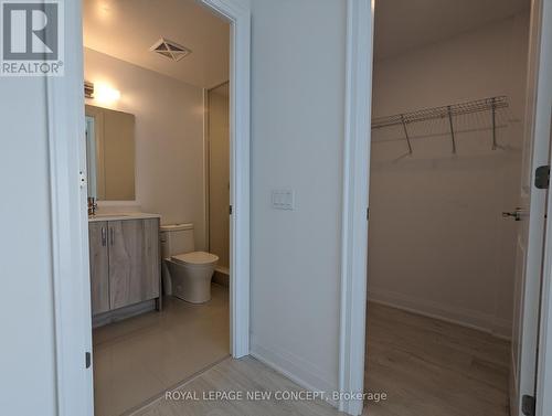 804 - 10 Gatineau Drive, Vaughan, ON - Indoor Photo Showing Bathroom