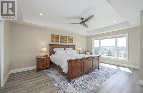 231 Pebblecreek Walk, London, ON - Indoor Photo Showing Bedroom