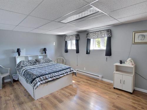 Chambre Ã Â coucher - 5039 Rue Saguenay, Rouyn-Noranda, QC - Indoor Photo Showing Bedroom