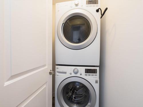Laundry room - 302-16 Rue Roger-Pilon, Dollard-Des-Ormeaux, QC - Indoor Photo Showing Laundry Room