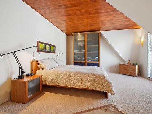 Chambre Ã  coucher principale - 920 Rue De La Pommeraie, Mont-Saint-Hilaire, QC - Indoor Photo Showing Bedroom