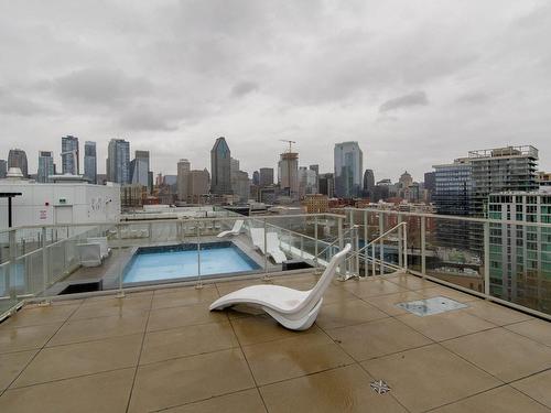 Piscine - 914-170 Rue Rioux, Montréal (Le Sud-Ouest), QC - Outdoor With In Ground Pool With View