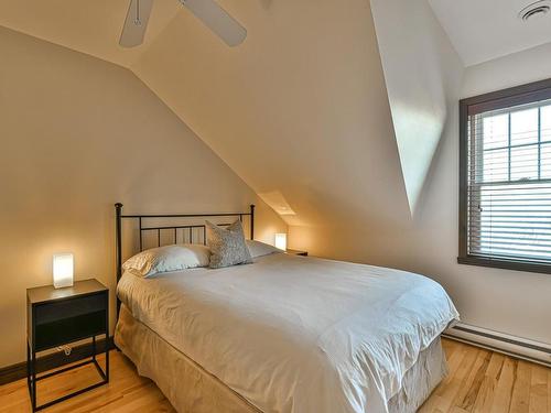 Chambre Ã Â coucher - 8-300 Rue Du Mont-Plaisant, Mont-Tremblant, QC - Indoor Photo Showing Bedroom