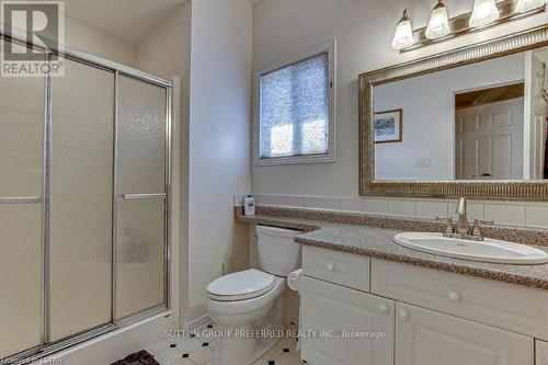 8 - 681 Commissioners Road W, London, ON - Indoor Photo Showing Bathroom