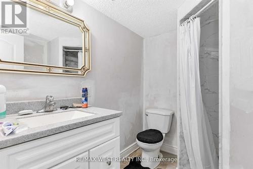 6260 Ellsworth Place, Niagara Falls, ON - Indoor Photo Showing Bathroom