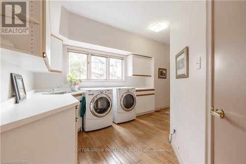 54 Mill Court, Thames Centre (Dorchester), ON - Indoor Photo Showing Laundry Room