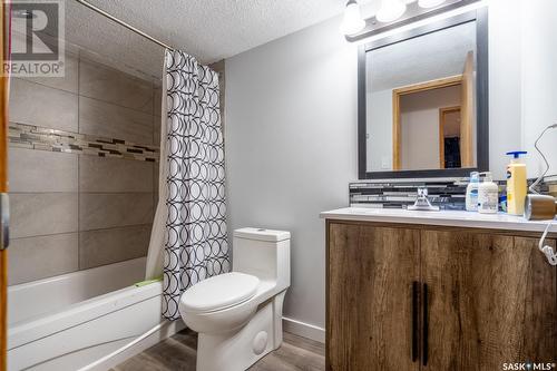 105 55 Alport Crescent, Regina, SK - Indoor Photo Showing Bathroom