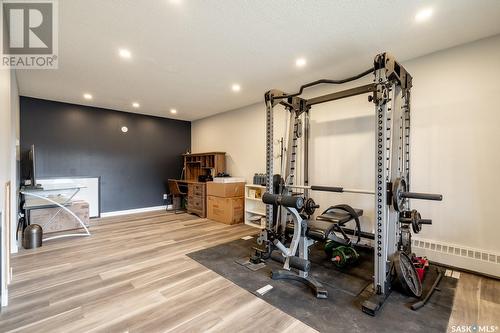 105 55 Alport Crescent, Regina, SK - Indoor Photo Showing Gym Room