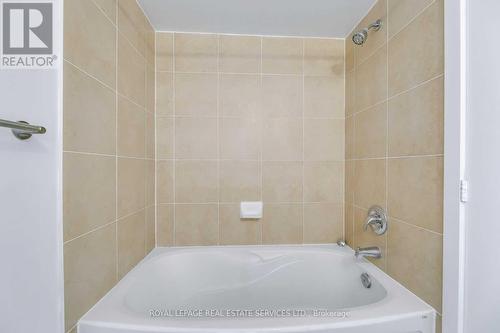 610 - 20 Blue Jays Way, Toronto, ON - Indoor Photo Showing Bathroom