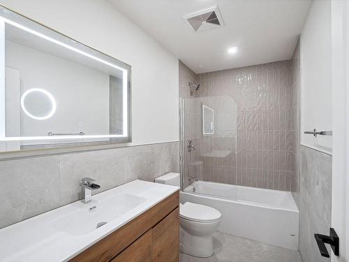 Bathroom - 570 Rue De Ville-Marie, Montréal (Mercier/Hochelaga-Maisonneuve), QC - Indoor Photo Showing Bathroom