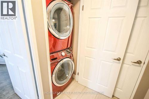 Lph11 - 2466 Eglinton Avenue E, Toronto, ON - Indoor Photo Showing Laundry Room