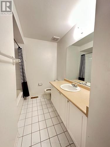 8 Ellesmere Street, Richmond Hill, ON - Indoor Photo Showing Bathroom