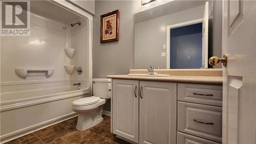 2171 Glen Brook Drive, Cornwall, ON - Indoor Photo Showing Bathroom