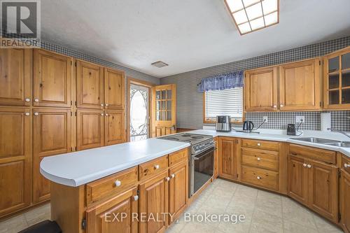 38814 Talbot Line, Southwold, ON - Indoor Photo Showing Kitchen With Double Sink