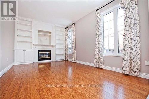 39 Goldlist Dr, Richmond Hill, ON - Indoor Photo Showing Living Room With Fireplace