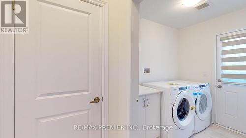 16 Wascana Road, Vaughan, ON - Indoor Photo Showing Laundry Room