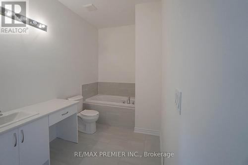 16 Wascana Rd, Vaughan, ON - Indoor Photo Showing Bathroom
