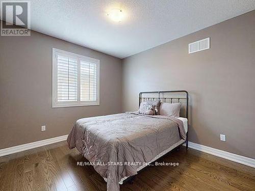 29 Yorkleigh Circ, Whitchurch-Stouffville, ON - Indoor Photo Showing Bedroom