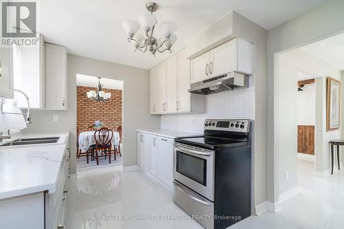 97 Forest Circle, Tiny, ON - Indoor Photo Showing Kitchen