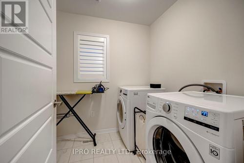 31 Magdalena St, Hamilton, ON - Indoor Photo Showing Laundry Room