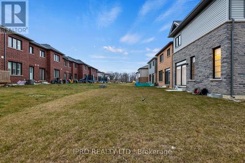 31 Magdalena St, Hamilton, ON - Outdoor With Exterior