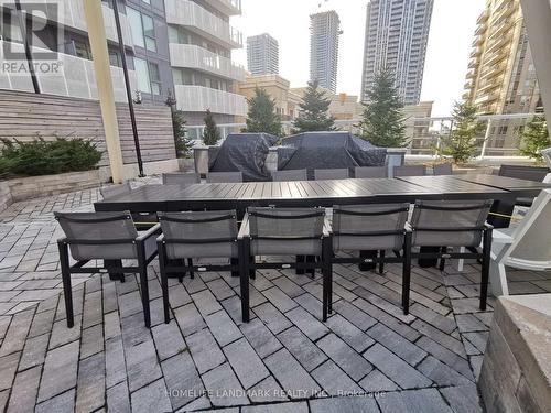 2902 - 4065 Confederation Parkway W, Mississauga, ON - Outdoor