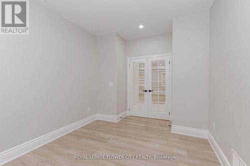 32 Crown Dr, Brampton, ON - Indoor Photo Showing Other Room
