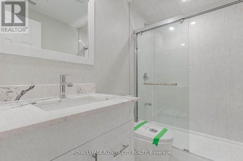 32 Crown Dr, Brampton, ON - Indoor Photo Showing Bathroom