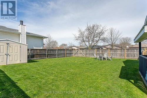 226 Portsmouth Cres E, London, ON - Outdoor With Backyard