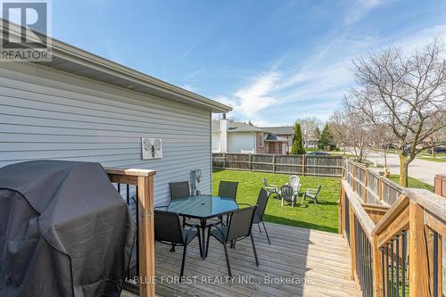 226 Portsmouth Crescent E, London, ON - Outdoor With Deck Patio Veranda With Exterior