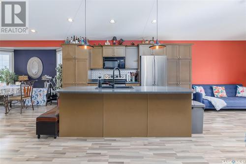 134 Brainerd Crescent, Saskatoon, SK - Indoor Photo Showing Kitchen With Double Sink