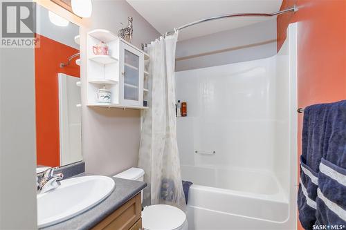 134 Brainerd Crescent, Saskatoon, SK - Indoor Photo Showing Bathroom