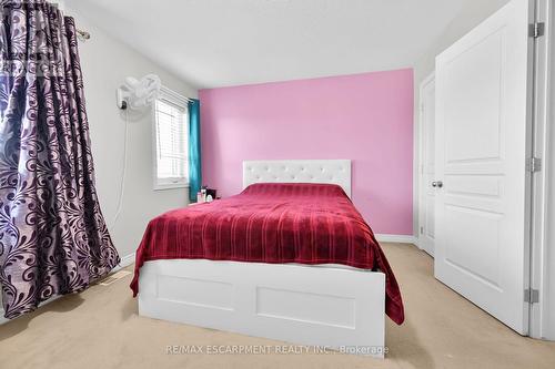 43 Viking Drive, Hamilton, ON - Indoor Photo Showing Bedroom