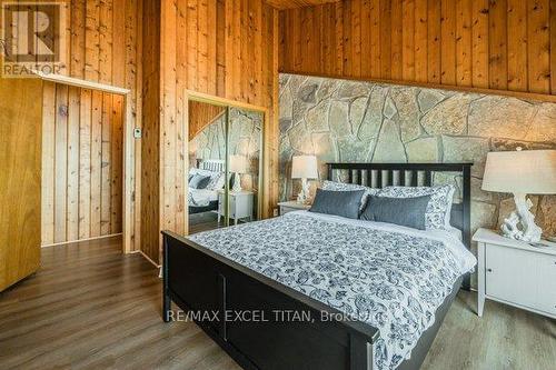 210 Cape Chin N. Shore Road, Northern Bruce Peninsula, ON - Indoor Photo Showing Bedroom