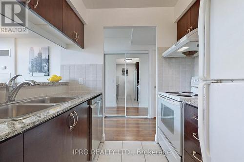 2123 - 238 Bonis Avenue, Toronto, ON - Indoor Photo Showing Kitchen With Double Sink