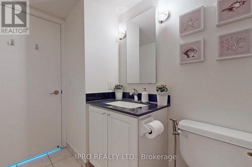 2123 - 238 Bonis Avenue, Toronto, ON - Indoor Photo Showing Bathroom