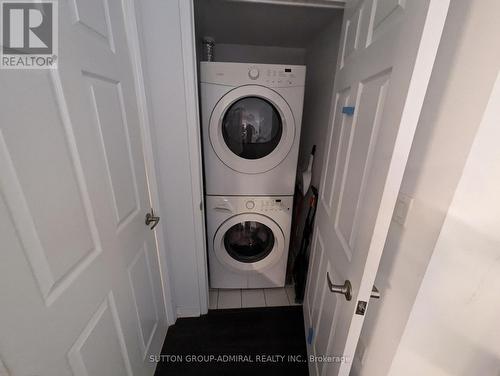 207 - 73 King William Crescent, Richmond Hill, ON - Indoor Photo Showing Laundry Room