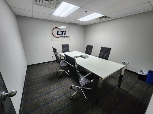 Conference room - 3304 Av. Francis-Hughes, Laval (Chomedey), QC - Indoor