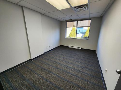 Office - 3304 Av. Francis-Hughes, Laval (Chomedey), QC - Indoor Photo Showing Other Room