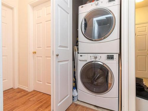 105-2823 Jacklin Rd, Langford, BC - Indoor Photo Showing Laundry Room