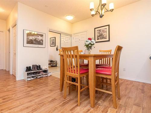 105-2823 Jacklin Rd, Langford, BC - Indoor Photo Showing Dining Room
