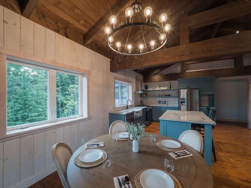 23 Birchgrove Bend, Kaslo, BC - Indoor Photo Showing Dining Room