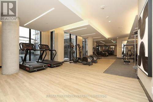 518 - 2020 Bathurst Street, Toronto, ON - Indoor Photo Showing Gym Room