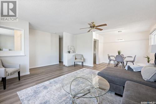 22 Motherwell Crescent, Regina, SK - Indoor Photo Showing Living Room