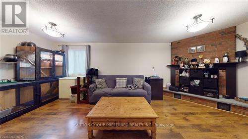 107 Walmer Gardens, London, ON - Indoor Photo Showing Other Room