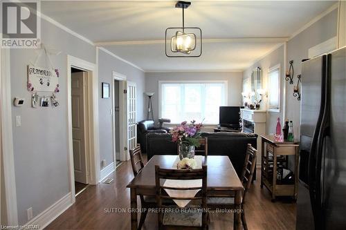 360 Oakland Avenue, London, ON - Indoor Photo Showing Dining Room