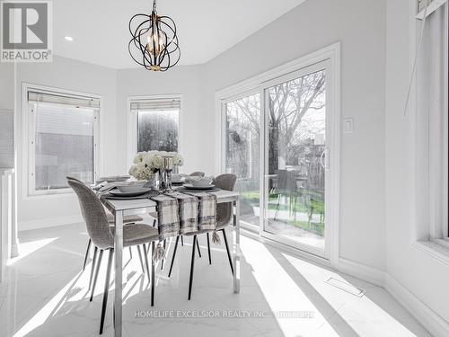 126 Colvin Crescent, Vaughan, ON - Indoor Photo Showing Dining Room
