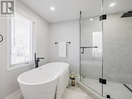 126 Colvin Crescent, Vaughan, ON - Indoor Photo Showing Bathroom